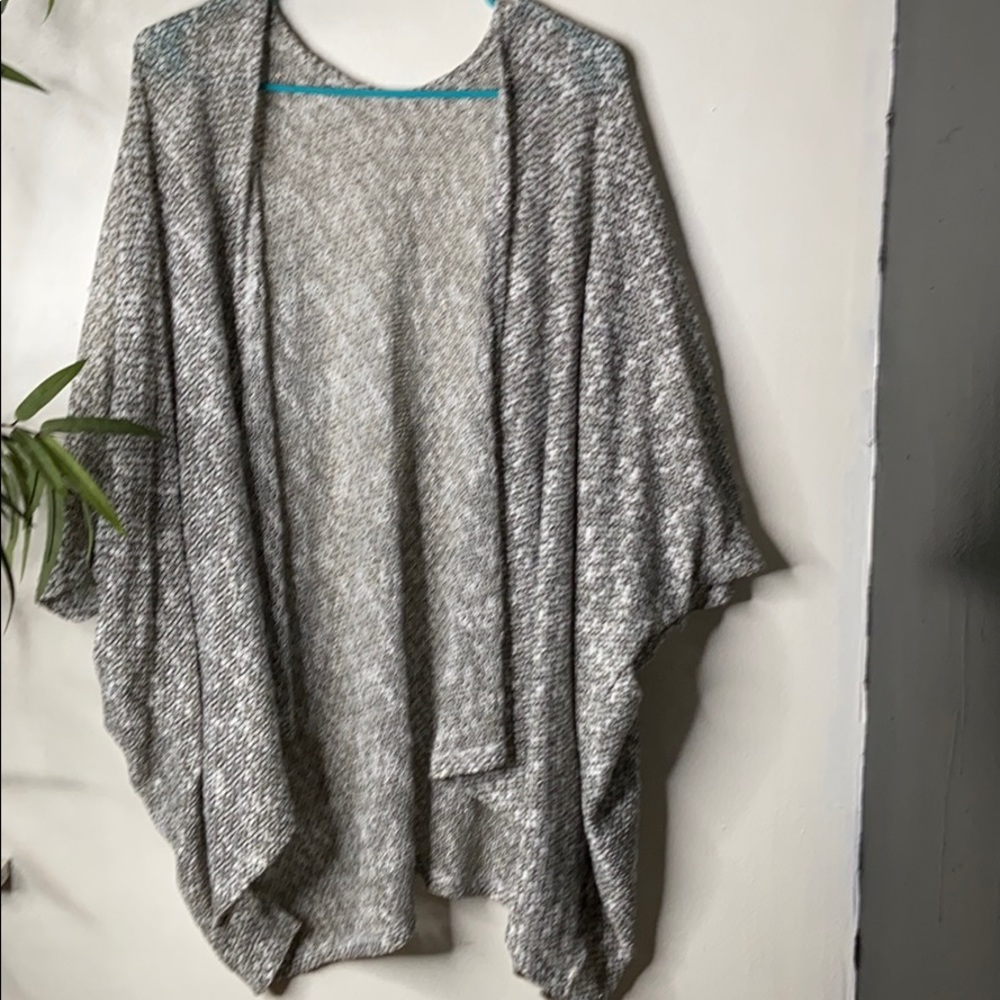 🐇 grey knitted throw over sweater cardigan